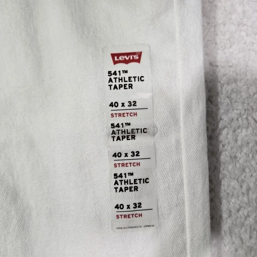 NWT Levis 541 Athletic Taper Mens White Stretch Comfort Jeans Size 40x32